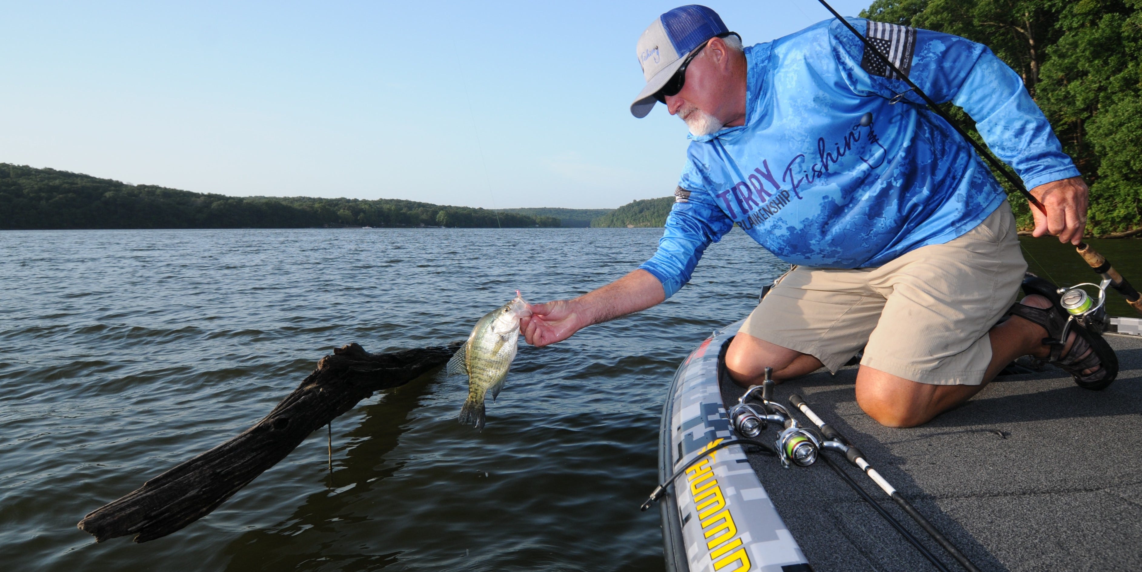 landing crappie from laydown