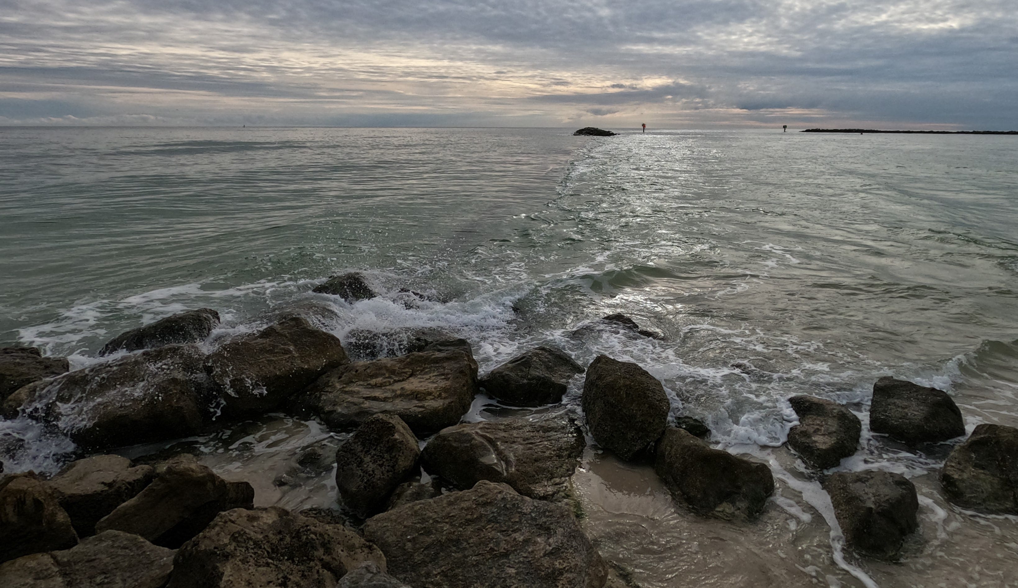 Jetty and Opposing Currents