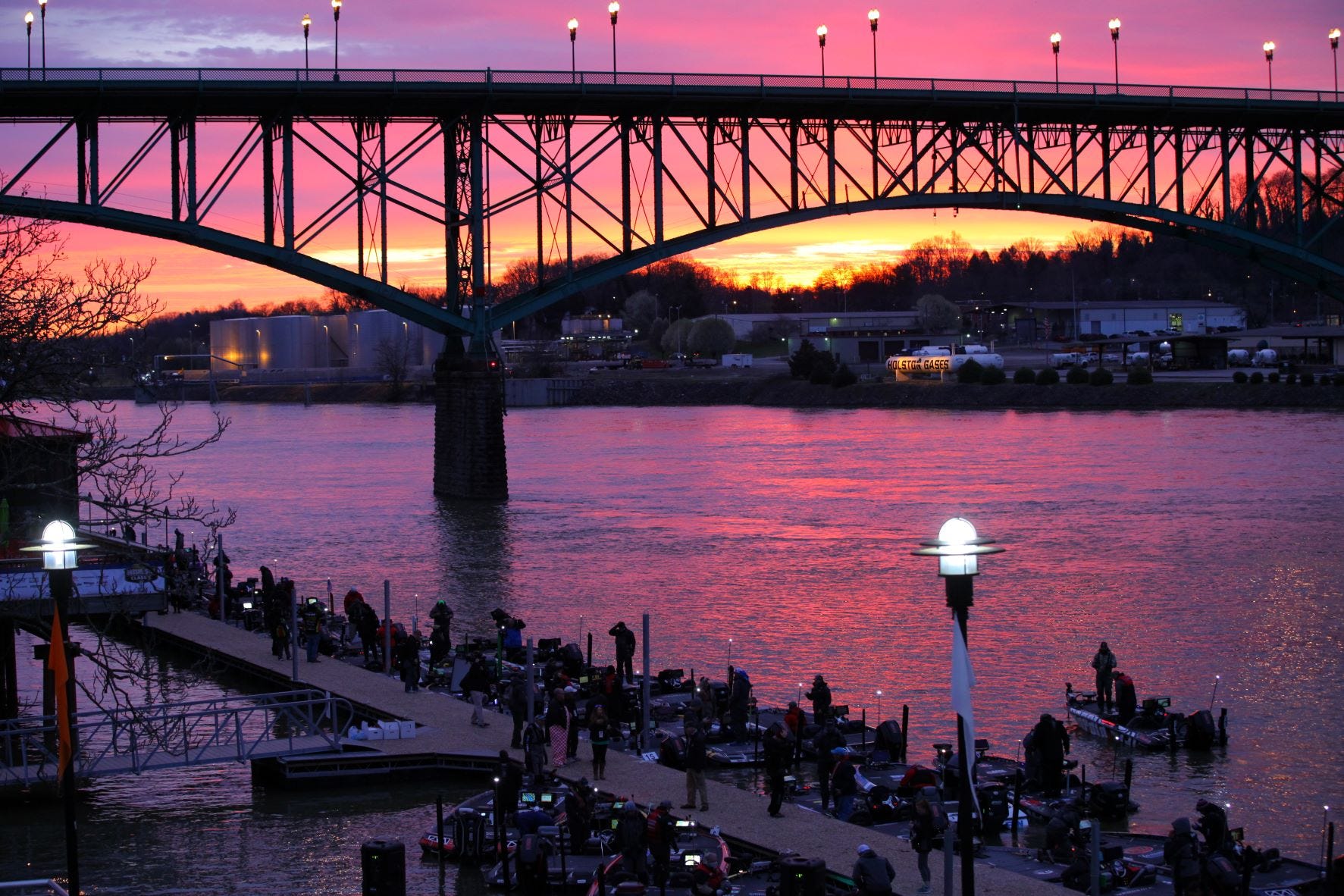 Tennessee River Bassmaster Classic launch