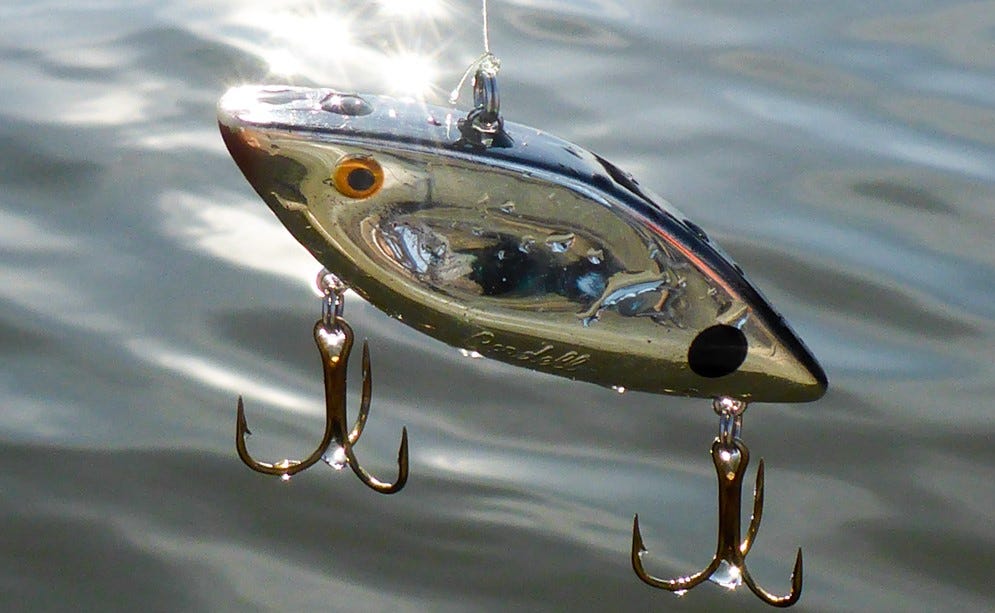 Use Lipless Crankbaits to Catch Early-Season Bass