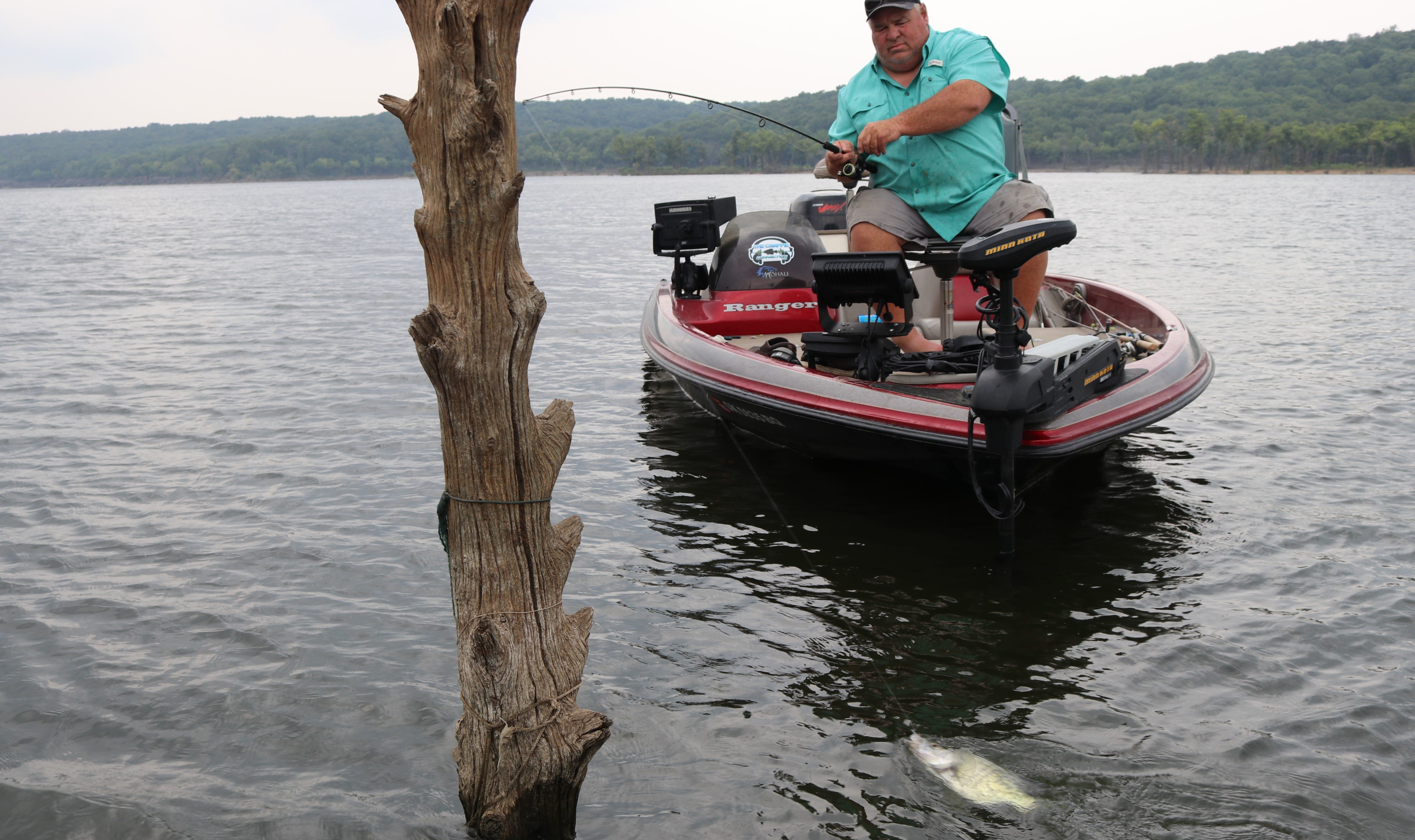 Gary Rowe landing crappie